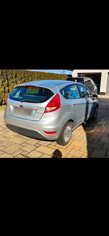 Gebraucht Ford Fiesta 82 PS (60 kW) 2009 Grau Kleinwagen