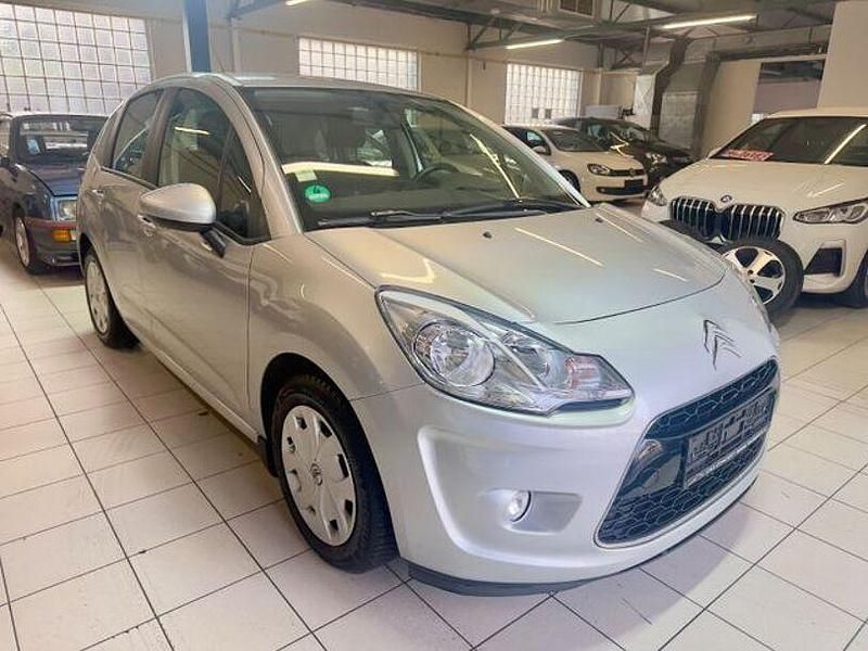 Gebraucht Citroën C3 Tendance 92 PS (67 kW) 2011 Silber Limousine