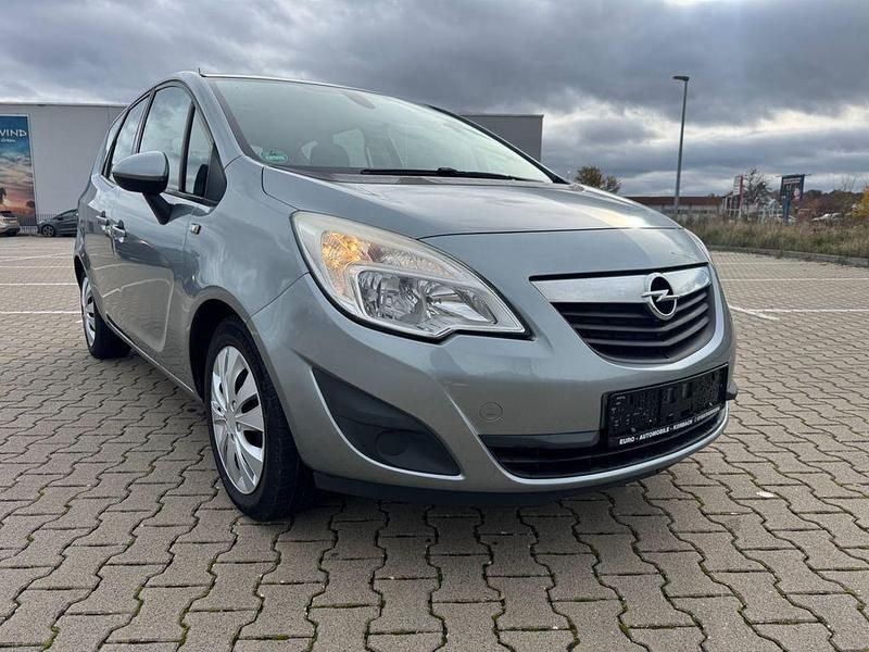 Gebraucht Opel Meriva Edition 101 PS (74 kW) 2012 Silber Van / Kleinbus