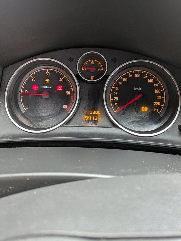 Gebraucht Opel Astra GTC 180 PS (132 kW) 2007 Rot Coupé