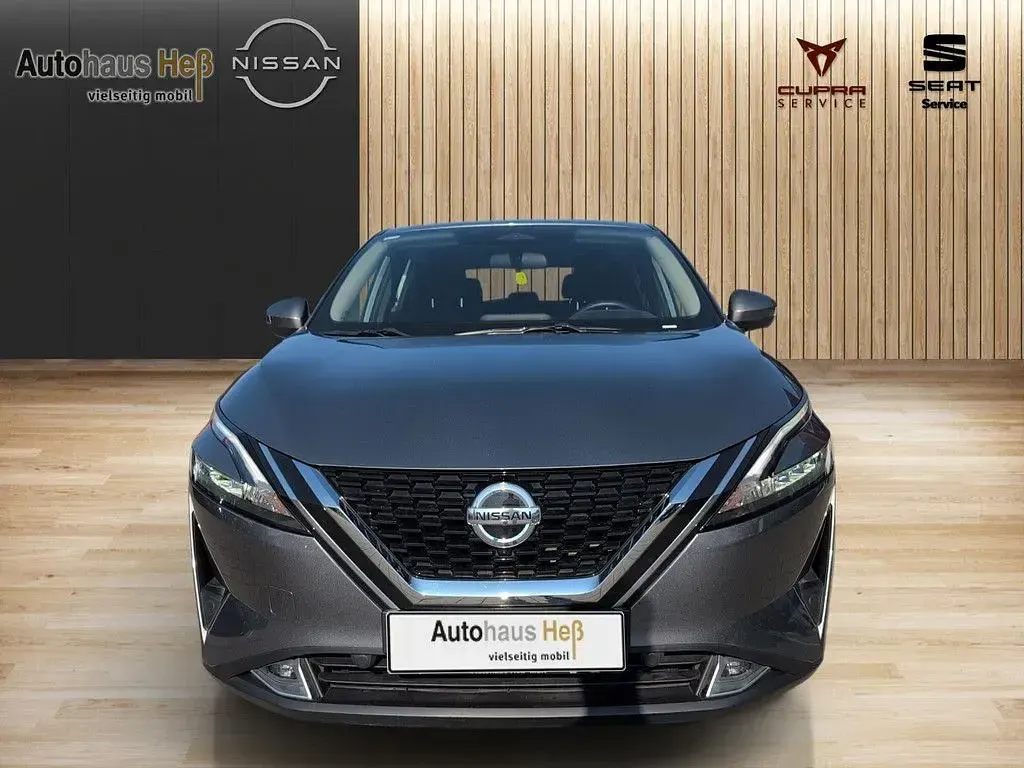 Gebraucht Nissan Qashqai 360º 140 PS (102 kW) 2022 Grau (metallic) SUV
