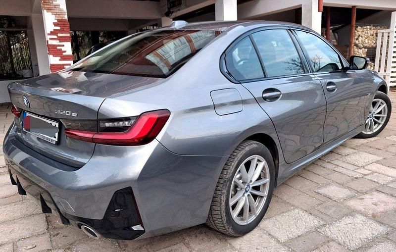 Gebraucht BMW 320e Performance 204 PS (150 kW) 2023 Grau Limousine