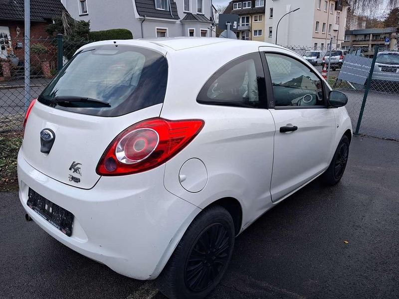 Gebraucht Ford Ka Trend 69 PS (50 kW) 2009 Weiß Limousine