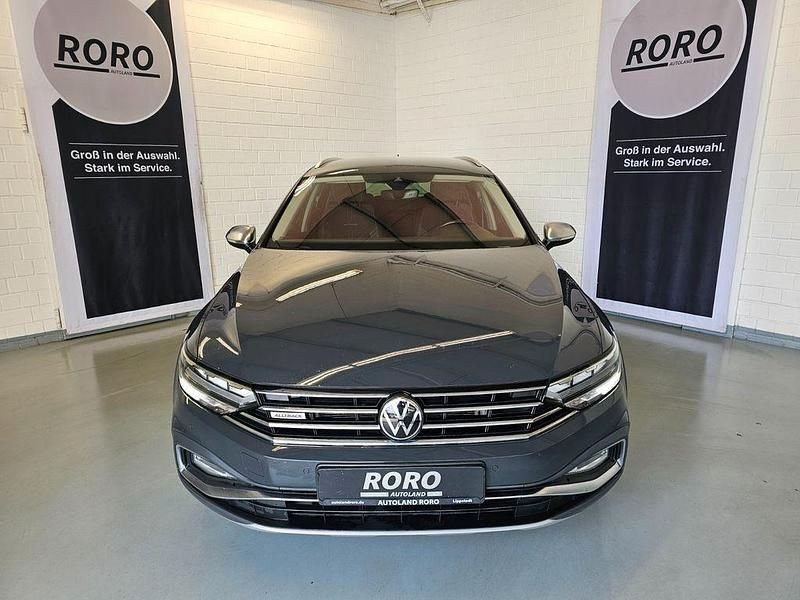 Gebraucht VW Passat Alltrack 200 PS (147 kW) 2021 Grau Kombi