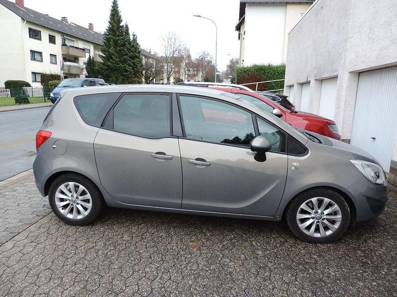 Gebraucht Opel Meriva S 120 PS (88 kW) 2012 Braun Van / Kleinbus