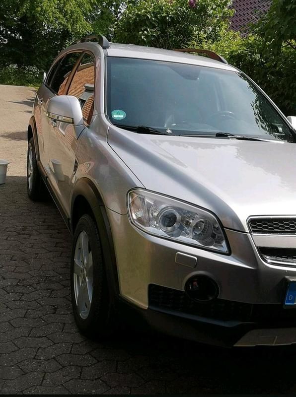 Silber Gebraucht 2006 Chevrolet Captiva SUV | 2.750 € (Fairer Preis) - Bild 1/4
