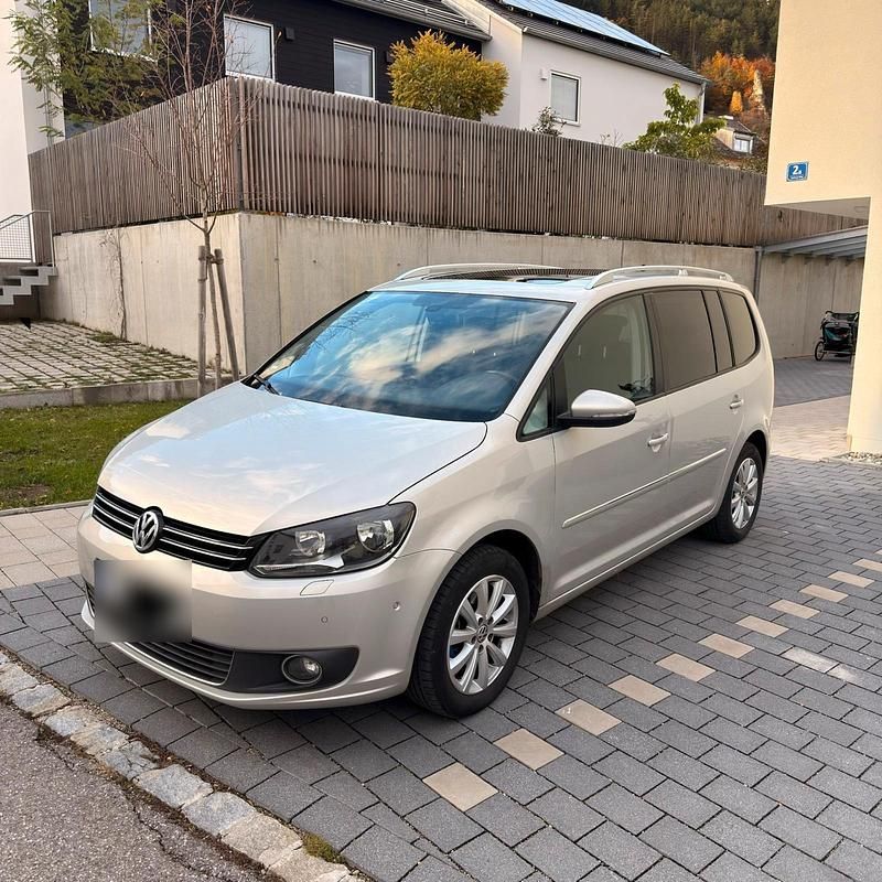 Gebraucht VW Touran 140 PS (102 kW) 2011 Silber Van / Kleinbus