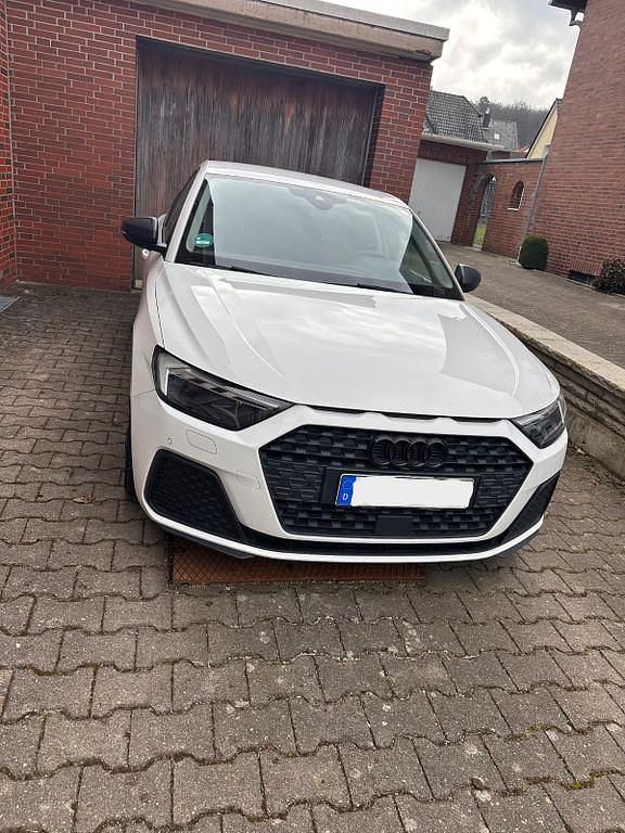 Gebraucht Audi A1 Sportback Ambiente 116 PS (85 kW) 2019 Weiß Kleinwagen