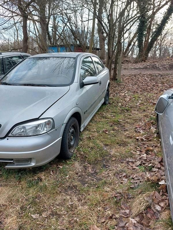 Gebraucht Opel Astra 101 PS (74 kW) 1999 Andere farben Limousine