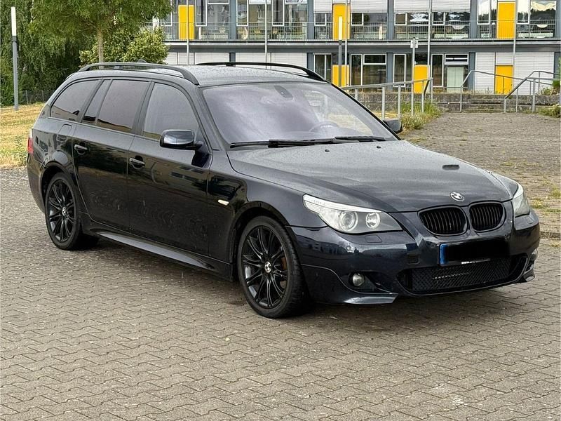 Blau Gebraucht 2007 BMW 530 M Sport Kombi | 4.500 € (Superpreis) - Bild 1/4