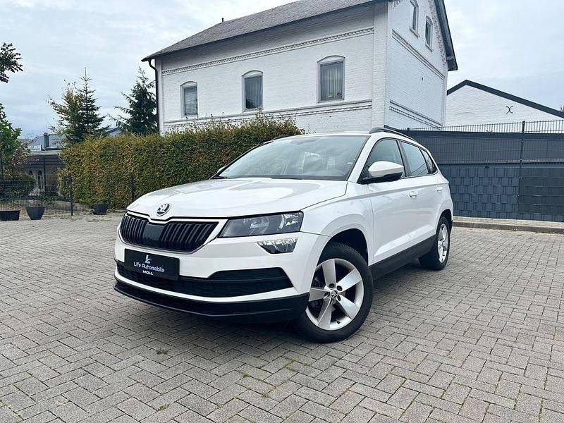 Weiß Gebraucht 2020 Skoda Karoq Ambition SUV | 16.799 € (Guter Preis) - Bild 1/4