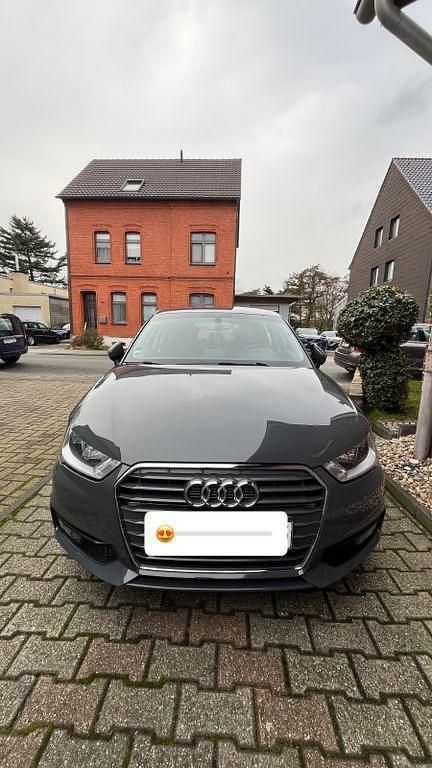 Gebraucht 2018 Audi A1 Sportback Comfort Kleinwagen | 14.850 € (Fairer Preis) - Bild 1/4