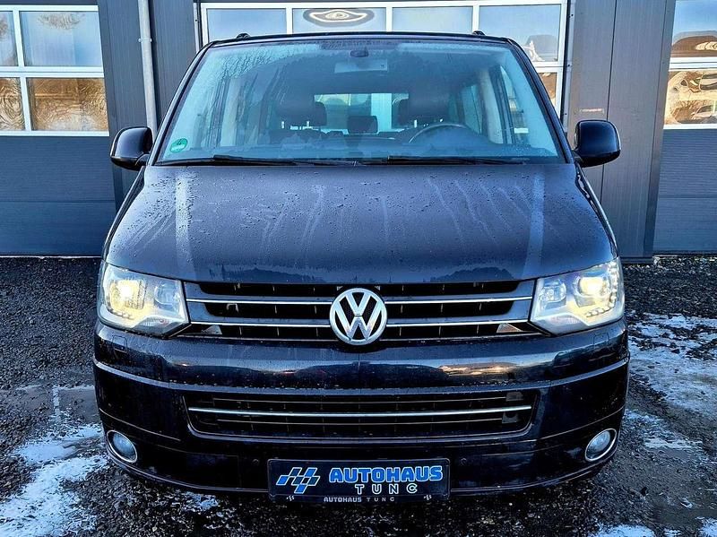 Second-hand VW T5 Highline 179 CP (131 kW) 2015 Negru Van
