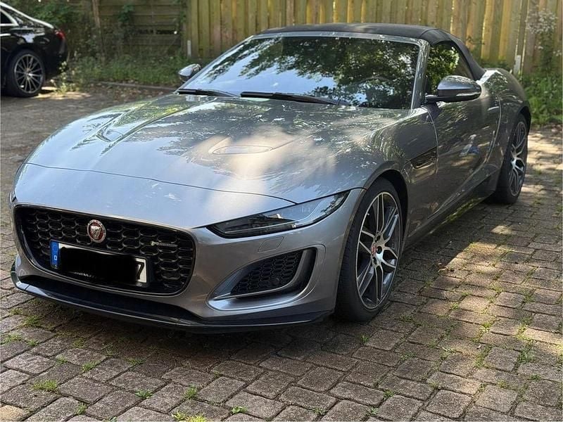 Grau Gebraucht 2022 Jaguar F-Type R-Dynamic Cabrio | 51.900 € (Fairer Preis) - Bild 1/4