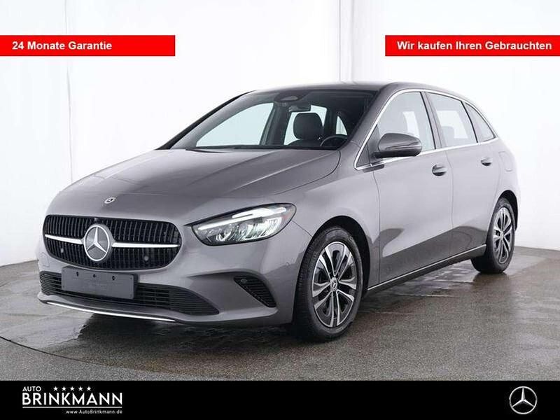 Lack mountaingrau Gebraucht 2024 Mercedes B180 Progressive Van / Kleinbus | 26.390 € (Superpreis) - Bild 1/4