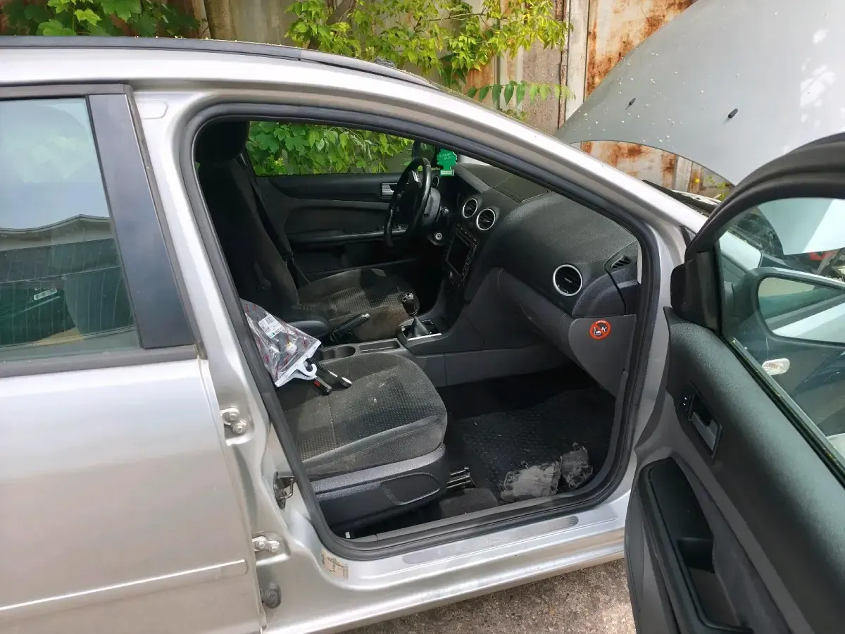 Gebraucht Ford Focus 115 PS (84 kW) 2026 Grau Kombi