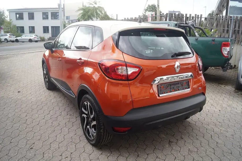 Gebraucht Renault Captur Luxe 120 PS (88 kW) 2013 Orange SUV