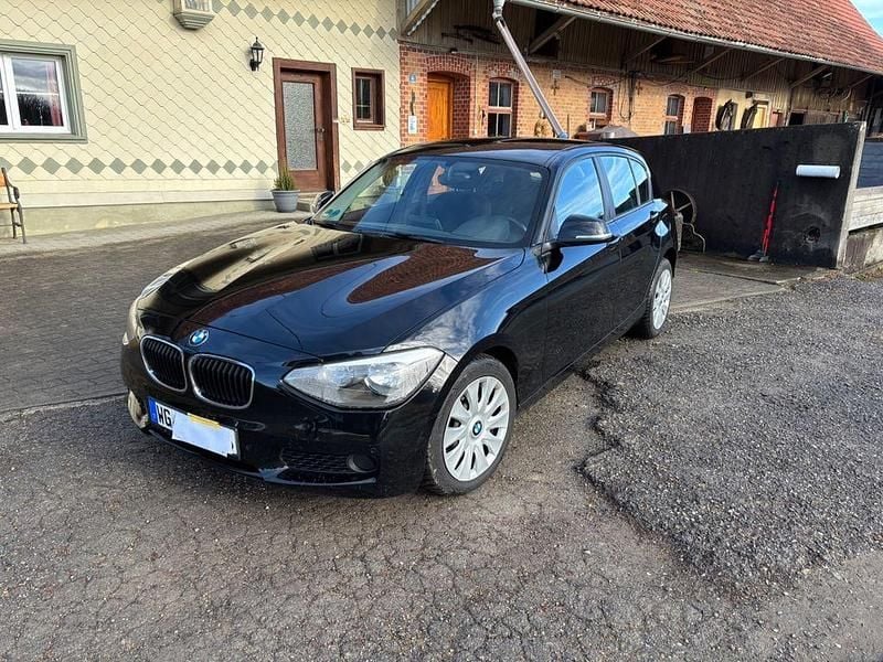 Gebraucht BMW 116 136 PS (100 kW) 2013 Schwarz Kleinwagen