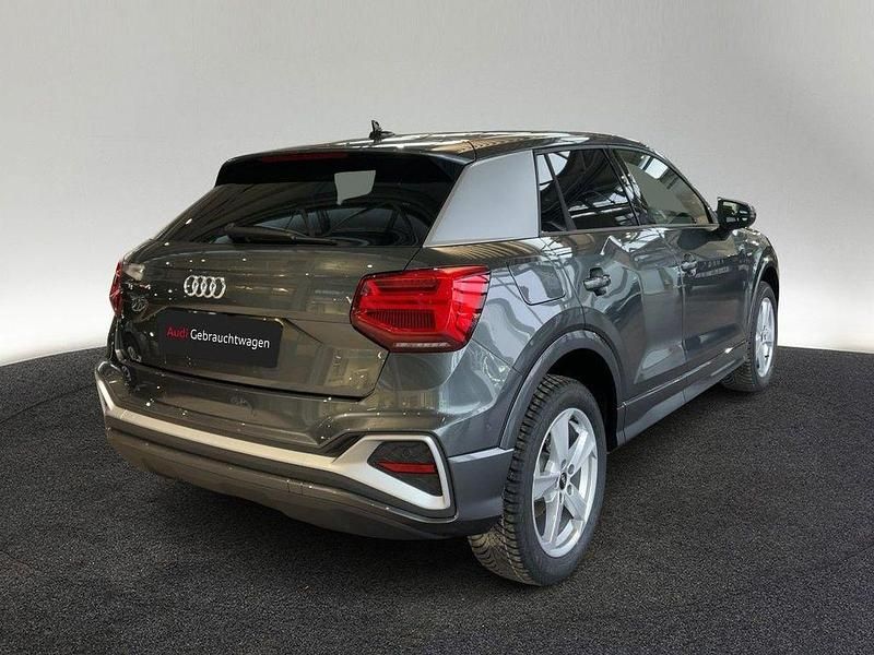 Gebraucht Audi Q2 S-Line 150 PS (110 kW) 2024 Grau SUV