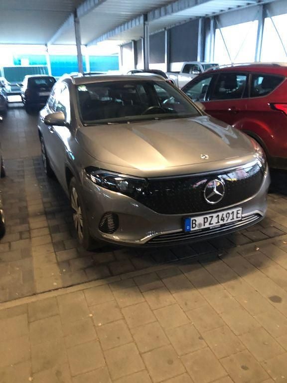 Gebraucht Mercedes EQA350 214 kW (292 PS) 2024 Grau SUV