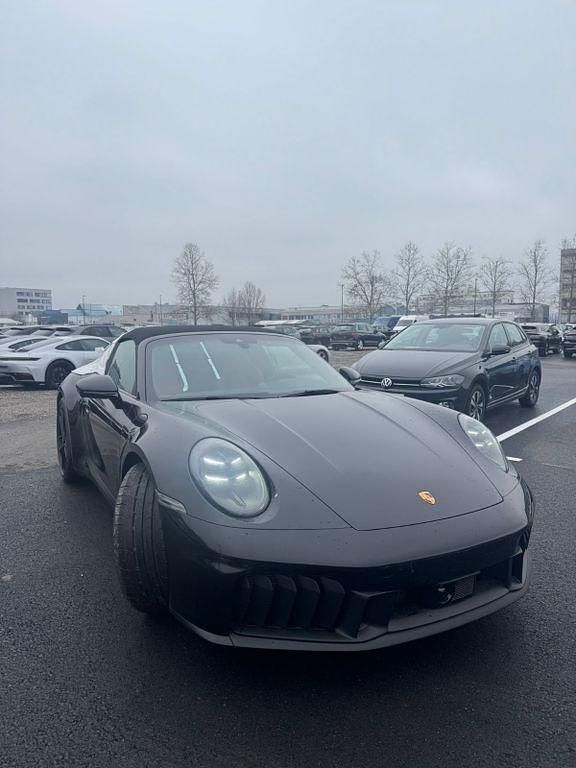 Neu Porsche 911 541 PS (397 kW) 2025 Tiefschwarz Cabrio