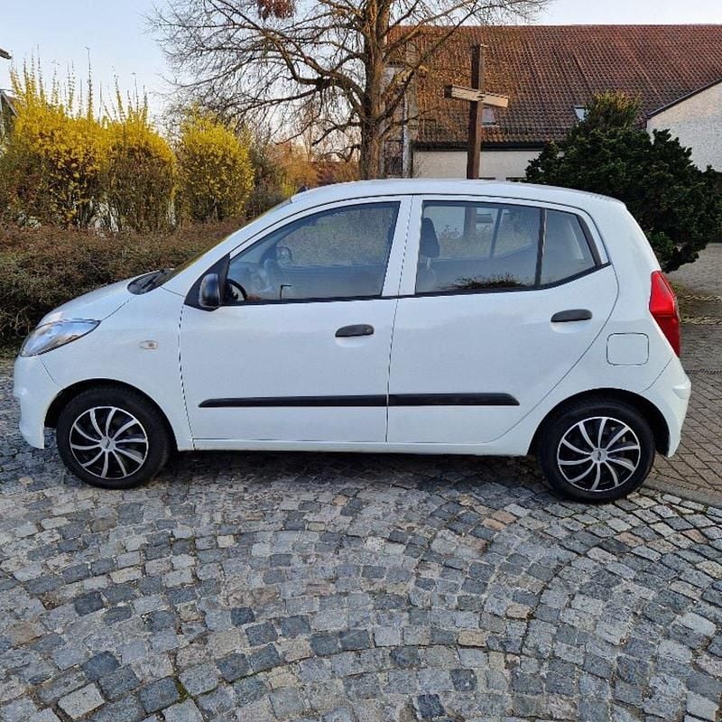 Second-hand Hyundai i10 70 CP (51 kW) 2013 Alb Hatchback