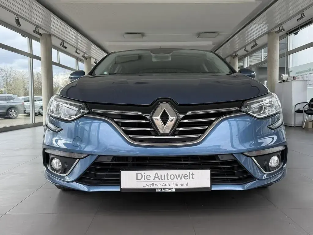 Gebraucht Renault Mégane Intens 132 PS (97 kW) 2016 Blau Limousine