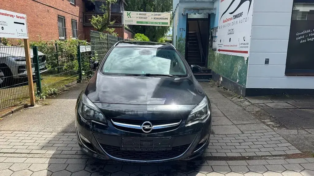 Gebraucht Opel Astra Exklusiv 110 PS (80 kW) 2016 Schwarz Kombi