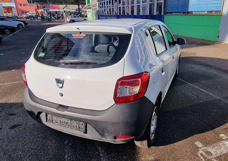 Gebraucht Dacia Sandero Essentiel 75 PS (55 kW) 2014 Weiß Limousine