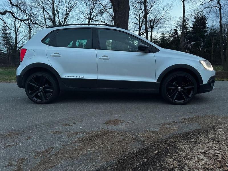 Gebraucht VW Polo Cross 90 PS (66 kW) 2013 Weiß Kleinwagen