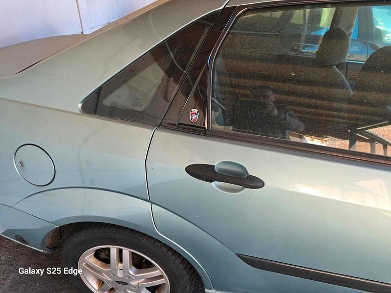 Usata Ford Focus 115 CV (84 kW) 1999 Verde Berlina