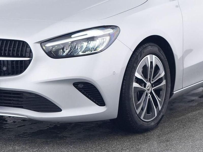 Gebraucht Mercedes B200 Progressive 150 PS (110 kW) 2023 Silber Kleinwagen