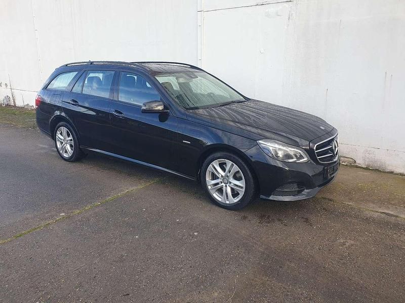 Gebraucht Mercedes E250 Edition 204 PS (150 kW) 2015 Obsidianschwarz  metalliclack Kombi