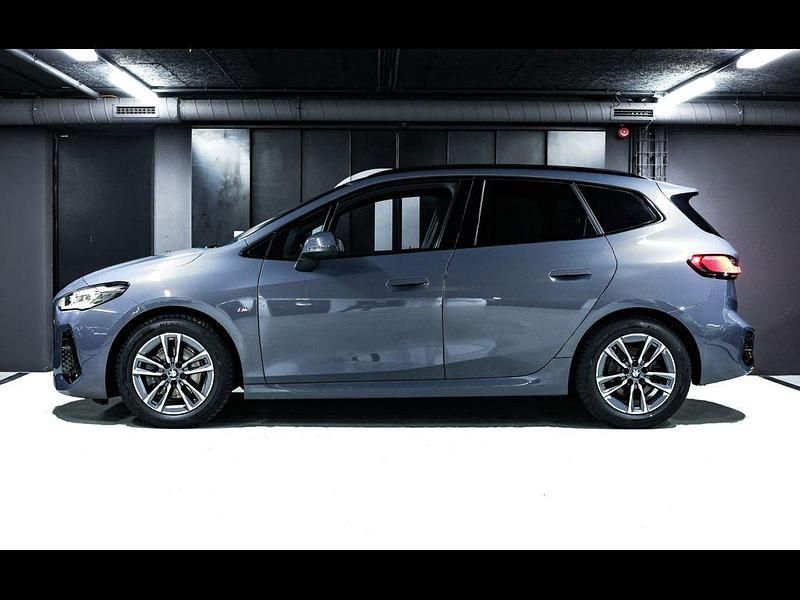 Gebraucht BMW 220 Active Tourer M Sport 156 PS (114 kW) 2022 Grau Van / Kleinbus