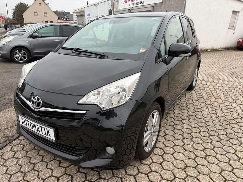 Schwarz Gebraucht 2012 Toyota Verso-S Club Kombi | 7.400 € (Fairer Preis) - Bild 1/4