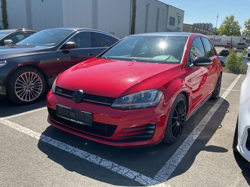 Tornadorot Gebraucht 2014 VW Golf VII GTI Limousine | 12.890 € (Guter Preis) - Bild 1/4