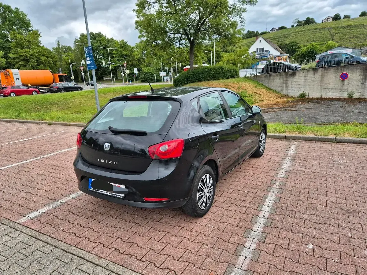 Usado Seat Ibiza 60 HP (44 kW) 2009 Preto Sedan