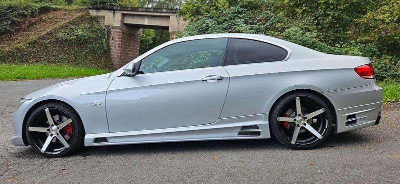 Gebraucht BMW 325 218 PS (160 kW) 2008 Silber Coupé