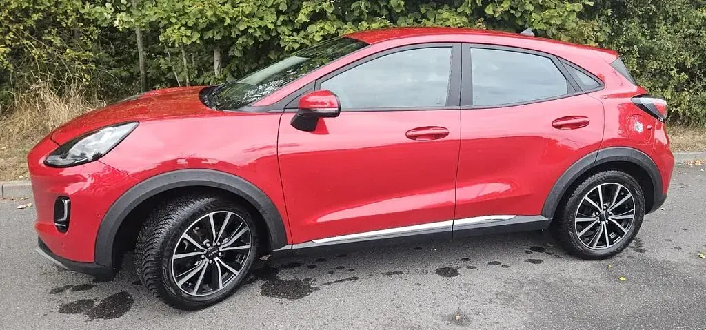 Gebraucht Ford Puma Titanium 125 PS (91 kW) 2020 Rot SUV