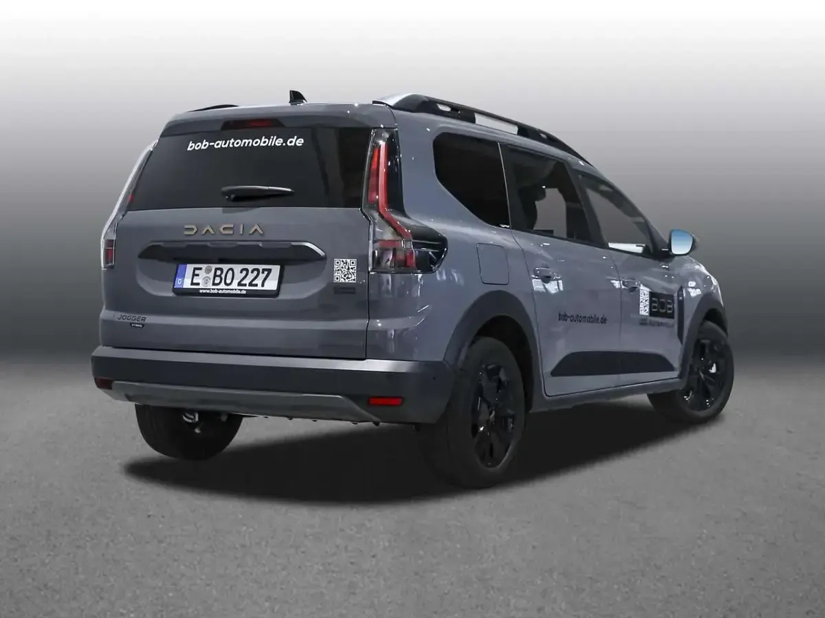 Usata Dacia Jogger Extreme 109 CV (80 kW) 2026 Grigio Monovolume