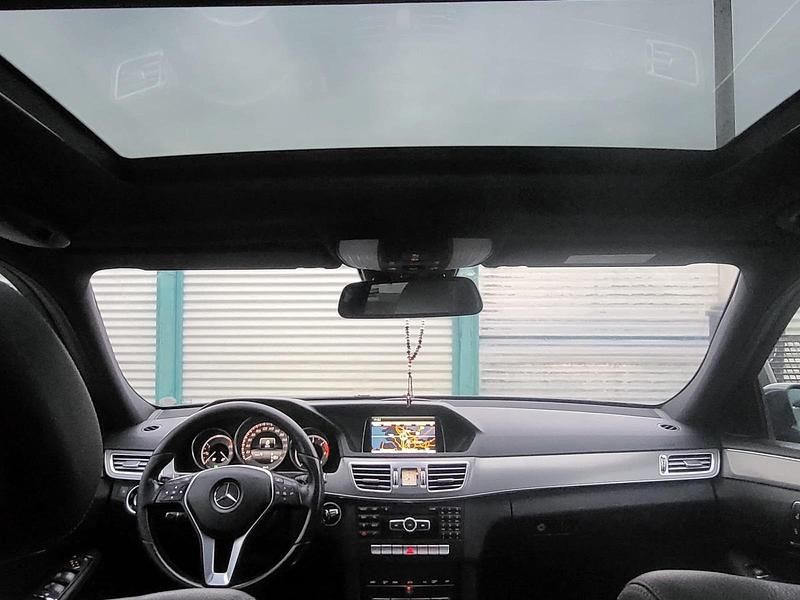 Gebraucht Mercedes E250 204 PS (150 kW) 2013 Grau Kombi