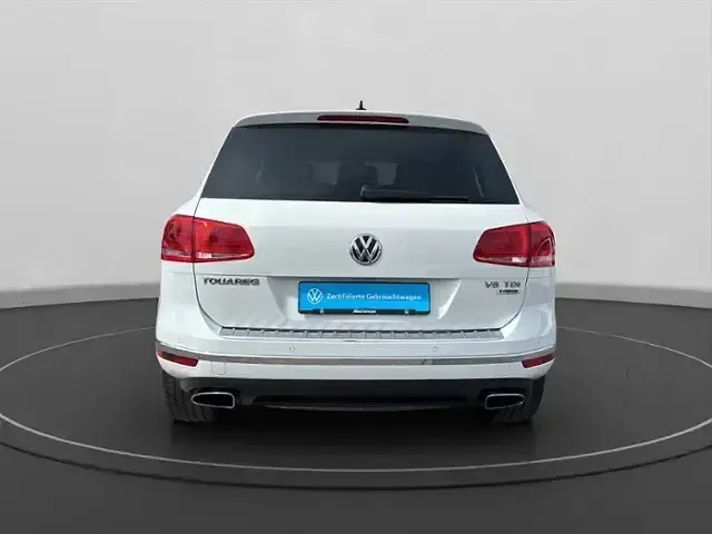Gebraucht VW Touareg Basis 204 PS (150 kW) 2016 Weiß SUV
