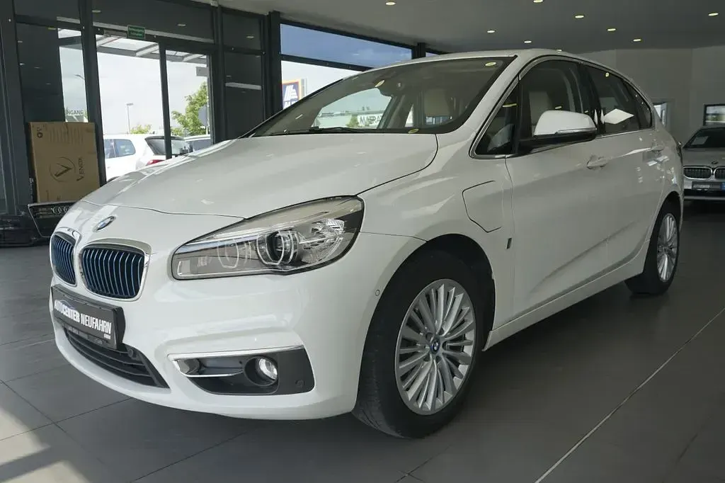 Gebraucht BMW 225 Luxury Line 136 PS (100 kW) 2017 Alpinweiss iii Van / Kleinbus