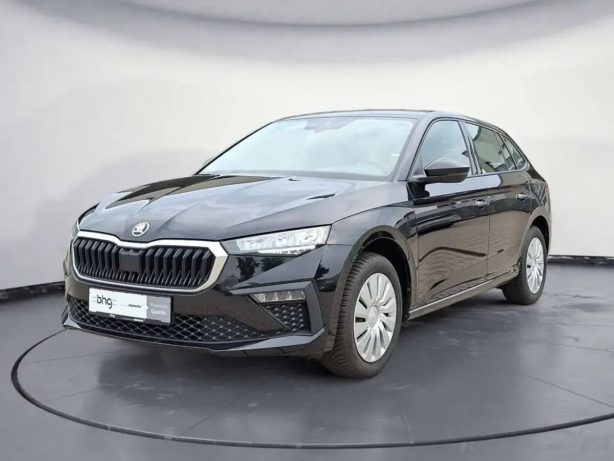 Gebraucht Skoda Scala Essence 95 PS (69 kW) 2025 Blackmagic perleffekt Kleinwagen