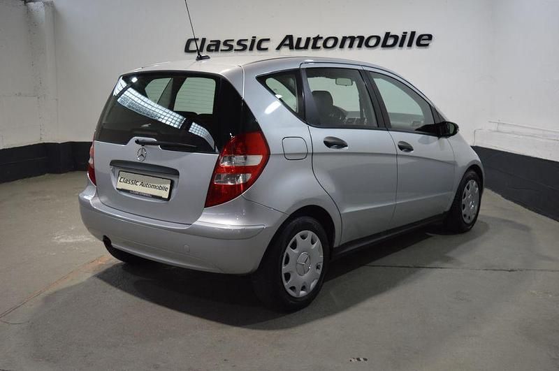 Gebraucht Mercedes A150 Classic 95 PS (69 kW) 2004 Silber Van / Kleinbus