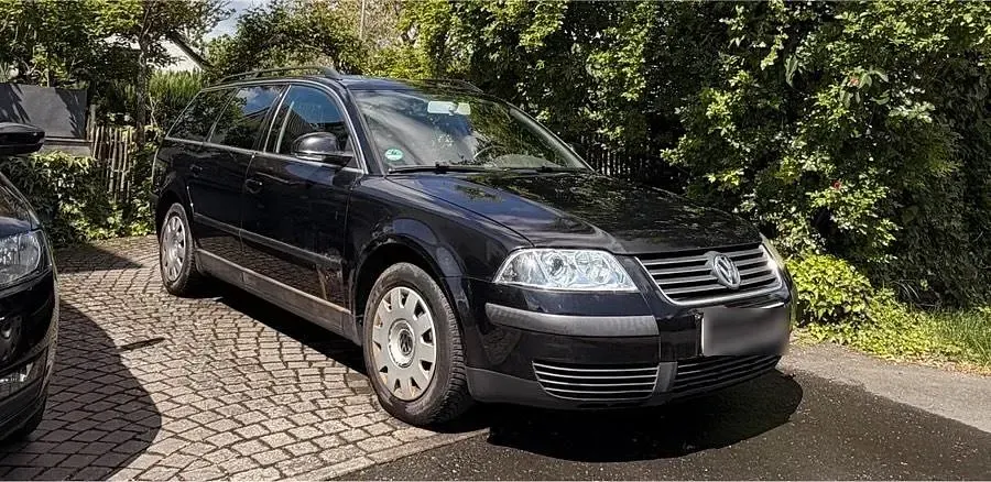 Gebraucht VW Passat 131 PS (96 kW) 2005 Schwarz Kombi