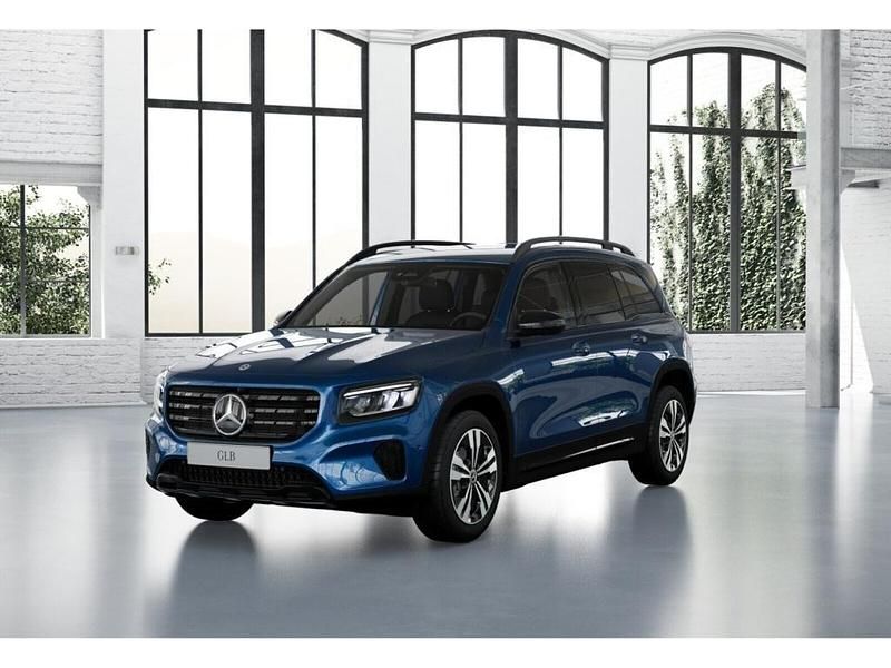 Gebraucht Mercedes GLB180 Progressive 116 PS (85 kW) 2025 Metalliclack spektralblau SUV