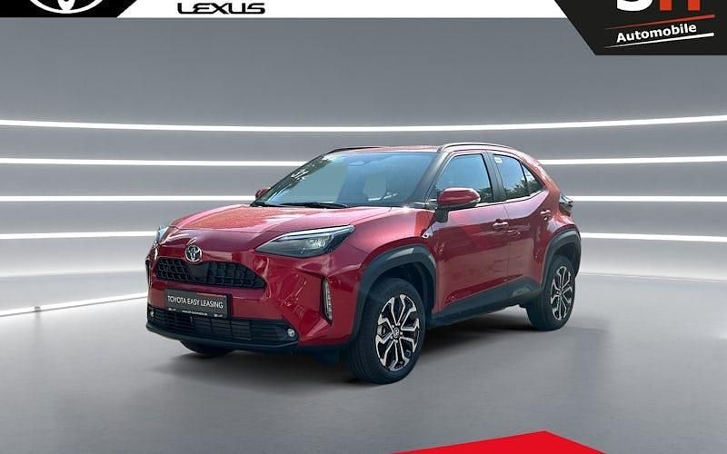 Rot Neu 2025 Toyota Yaris Cross SUV | 31.490 € (Etwas zu teuer) - Bild 1/4