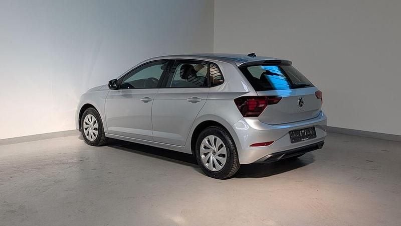 Używany VW Polo S 95 KM (69 kW) 2023 Srebrny Hatchback