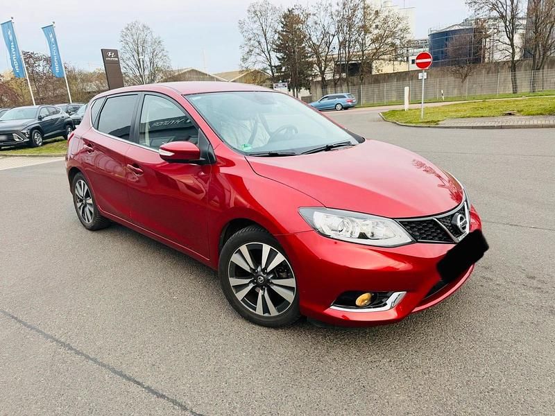 Gebraucht Nissan Pulsar 116 PS (85 kW) 2016 Rot Kleinwagen